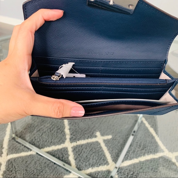 NWT Michael Kors KINSLEY Carryall Leather - Picture 4 of 5